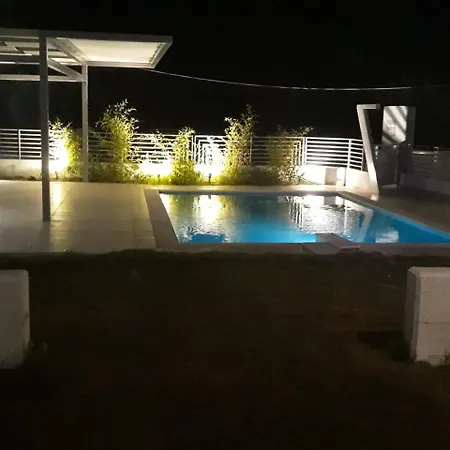 Divine Luxury 4*