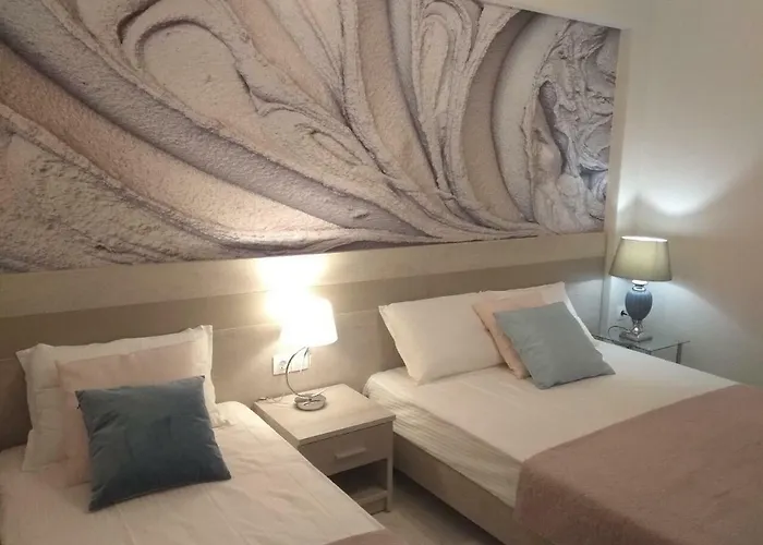 Divine Luxury Toroni