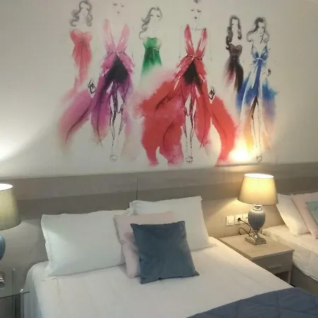 Divine Luxury בית הארחה טורוני