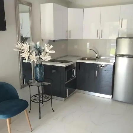 Divine Luxury בית הארחה טורוני