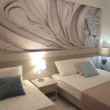 Divine Luxury טורוני