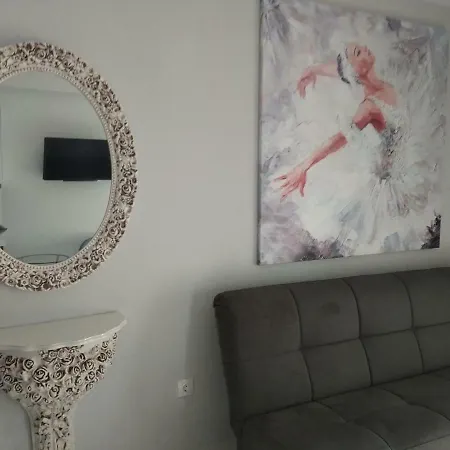 Divine Luxury 4* טורוני