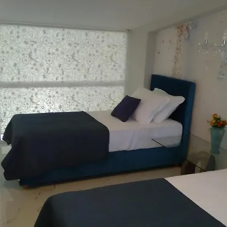 Divine Luxury בית הארחה טורוני