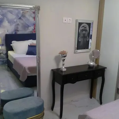 בית הארחה Divine Luxury טורוני