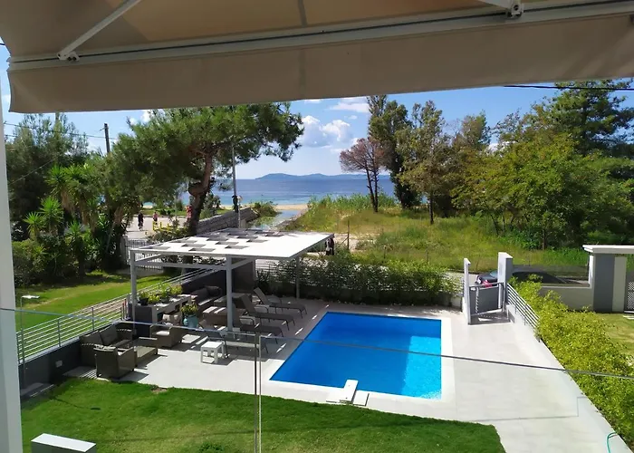 Divine Luxury 4* Toróni